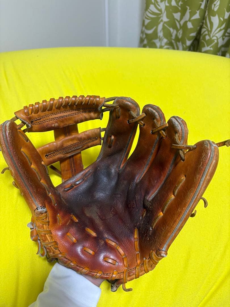 支給品 硬式グローブ