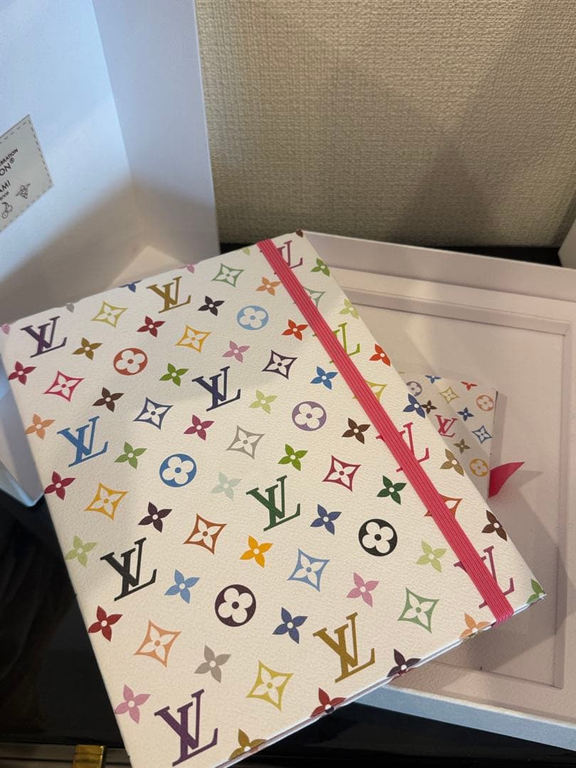 ルイ・ヴィトンx村上隆コラボ　トレーディングカードセット