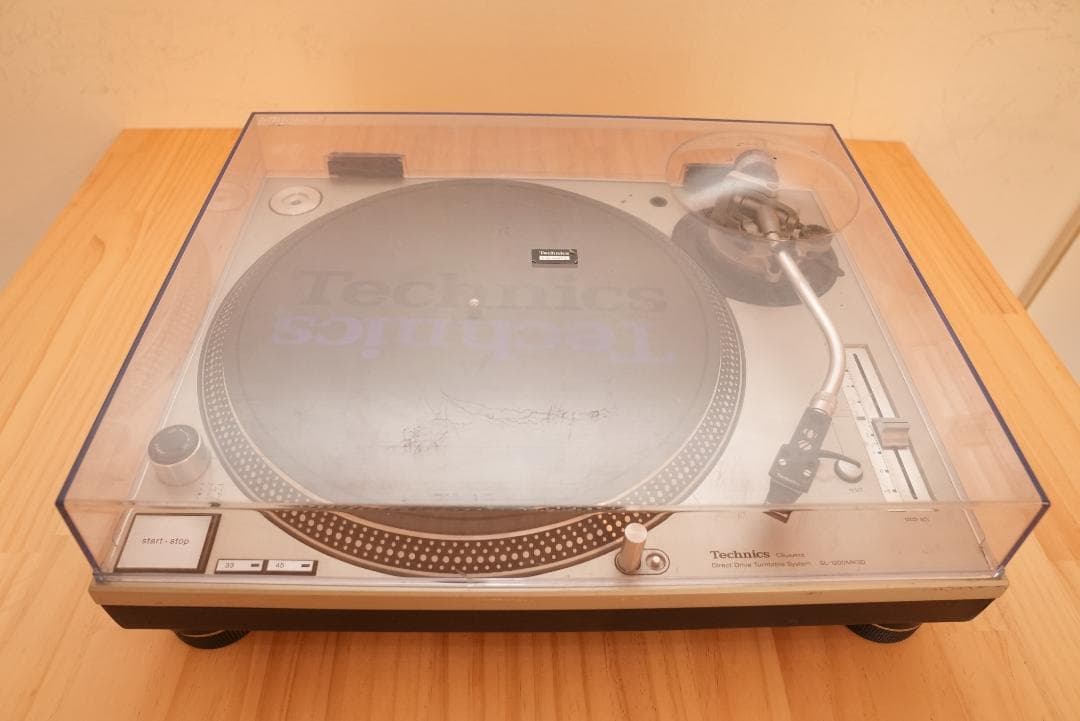 Technics SL1200 Mk3 ターンテーブル