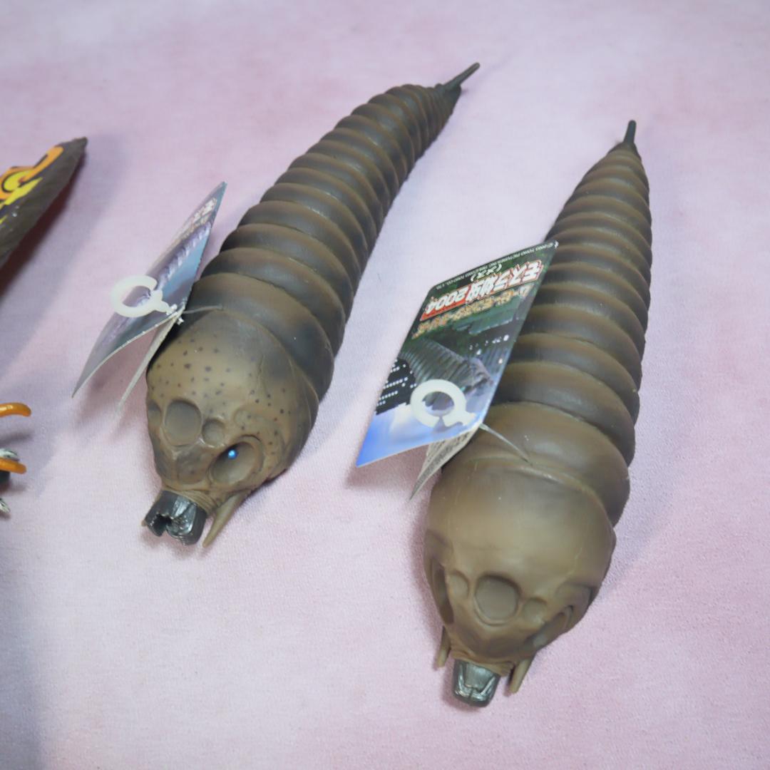 ムービーモンスターシリーズ　モスラ2004　成虫＋幼虫オス＋幼虫メス　タグ付き