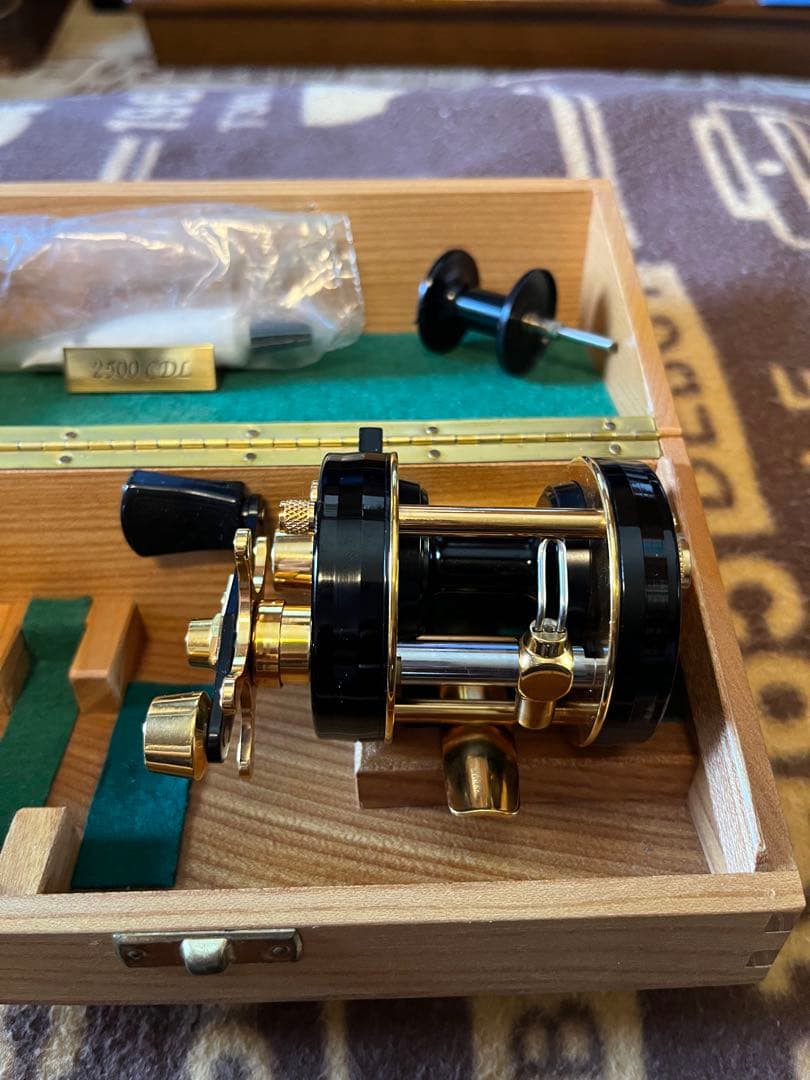 リール ABU 2500 CDL