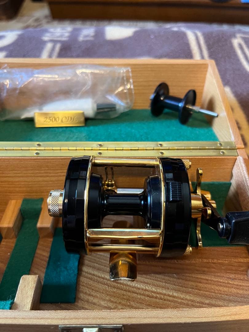 リール ABU 2500 CDL