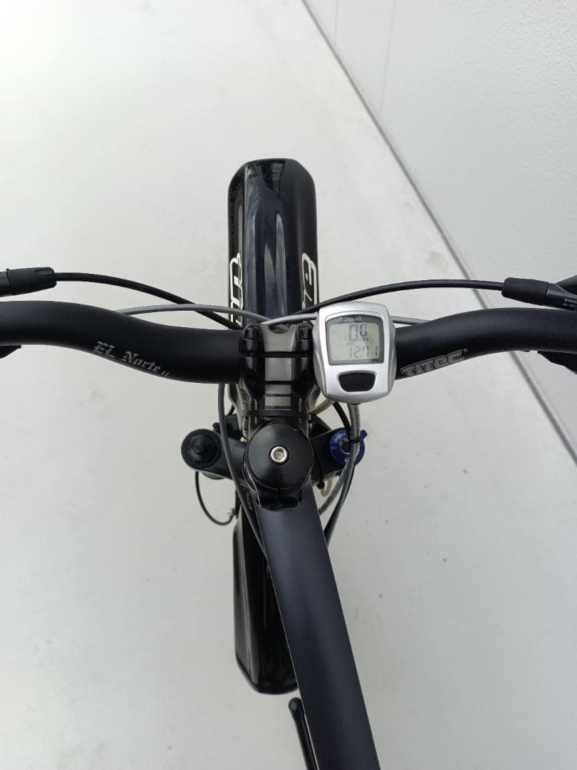 Specialized Camber Elite 2011モデル