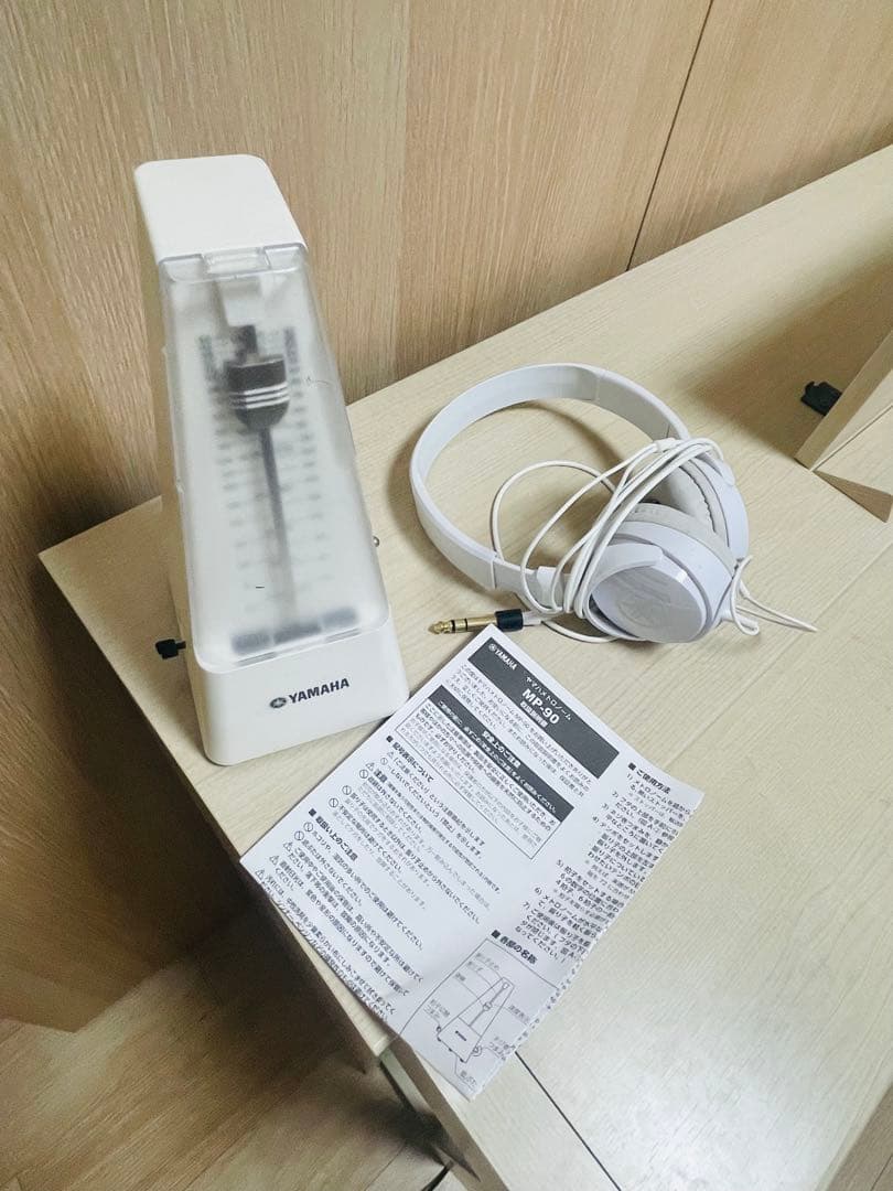 ヤマハ　デジタルピアノ クラビノー　CLP-645WA 椅子とメトロノームおまけ