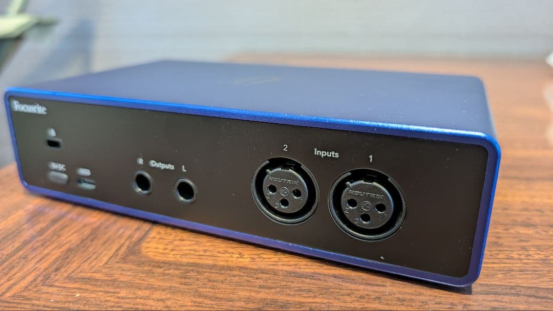 【ほぼ新品】Scarlett 2i2 (gen. 4) 40周年特別モデル