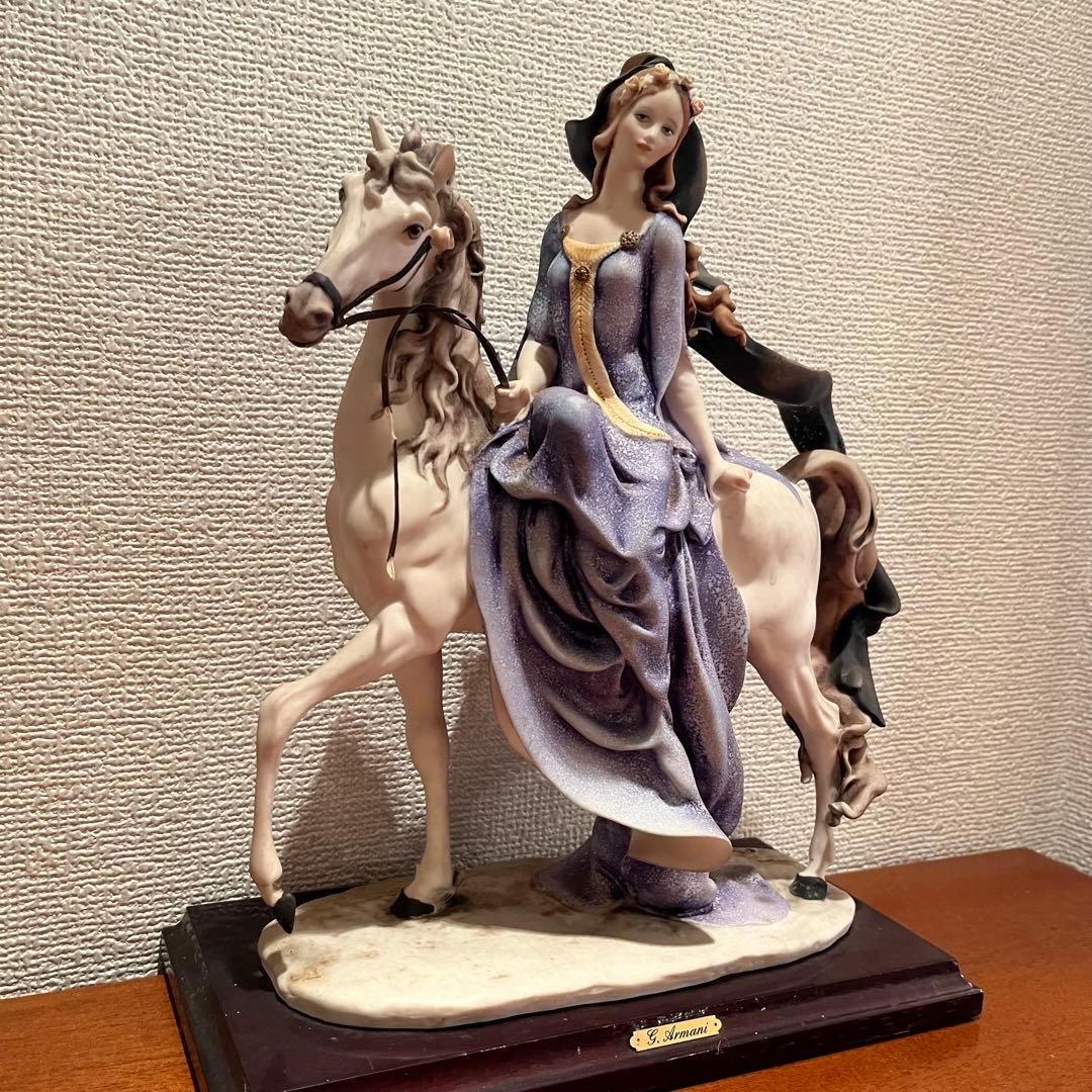 ジョゼッペアルマーニ　騎乗する女性　馬　白馬　陶器　人形　置物　イタリア製