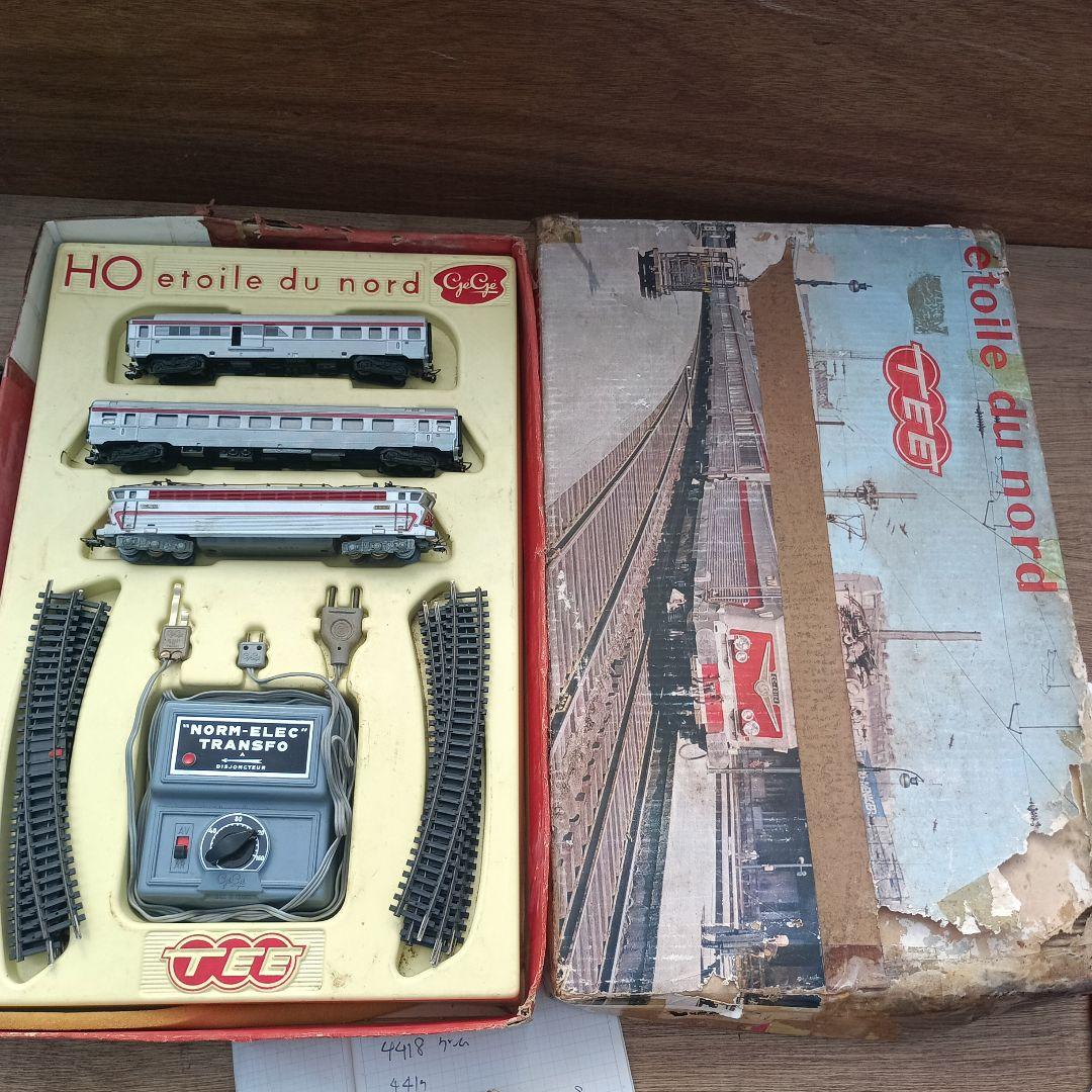 4421)海外HOゲージ　車両　レール　その他セット　難あり