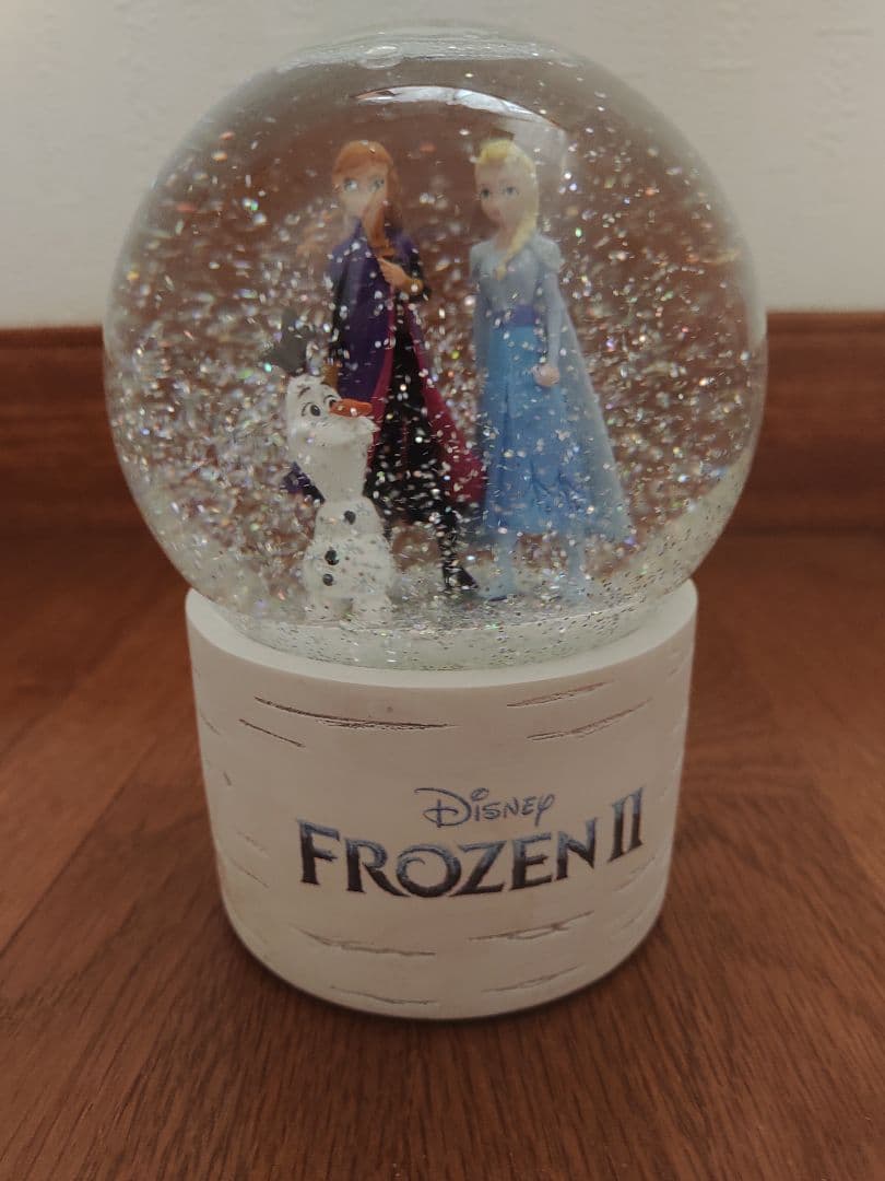 ◆アナと雪の女王　２　アナ　エルサ　オラフ　スノーグローブ　ディズニー