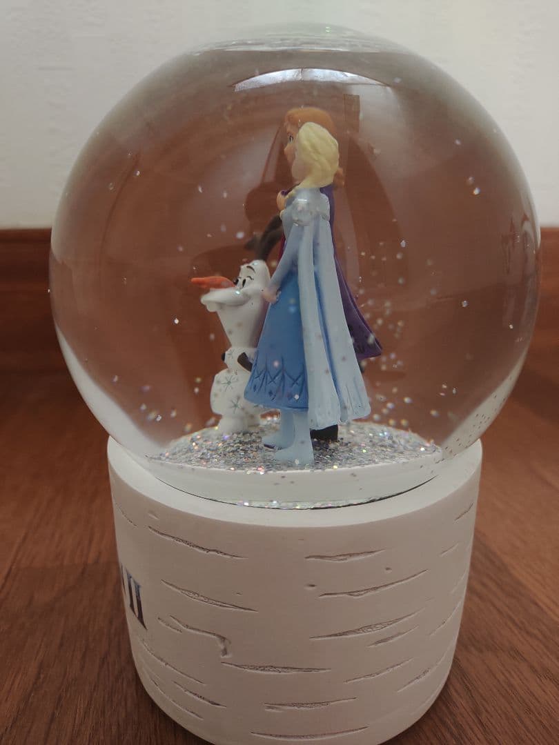 ◆アナと雪の女王　２　アナ　エルサ　オラフ　スノーグローブ　ディズニー