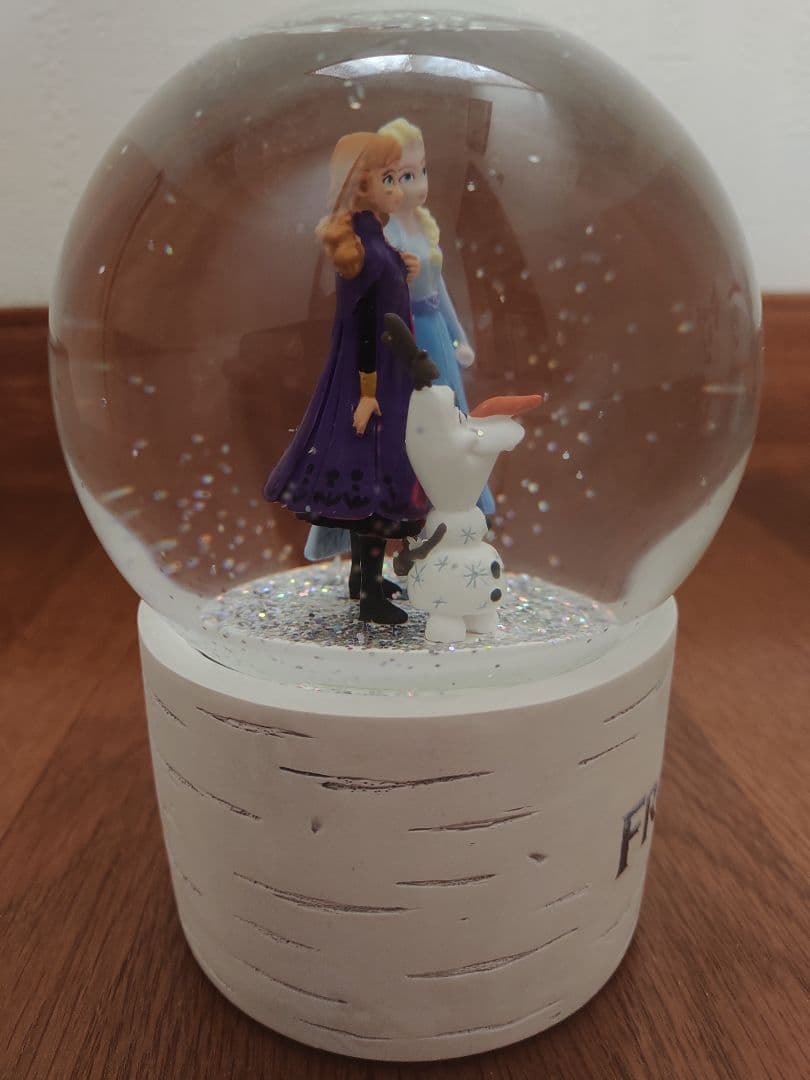 ◆アナと雪の女王　２　アナ　エルサ　オラフ　スノーグローブ　ディズニー