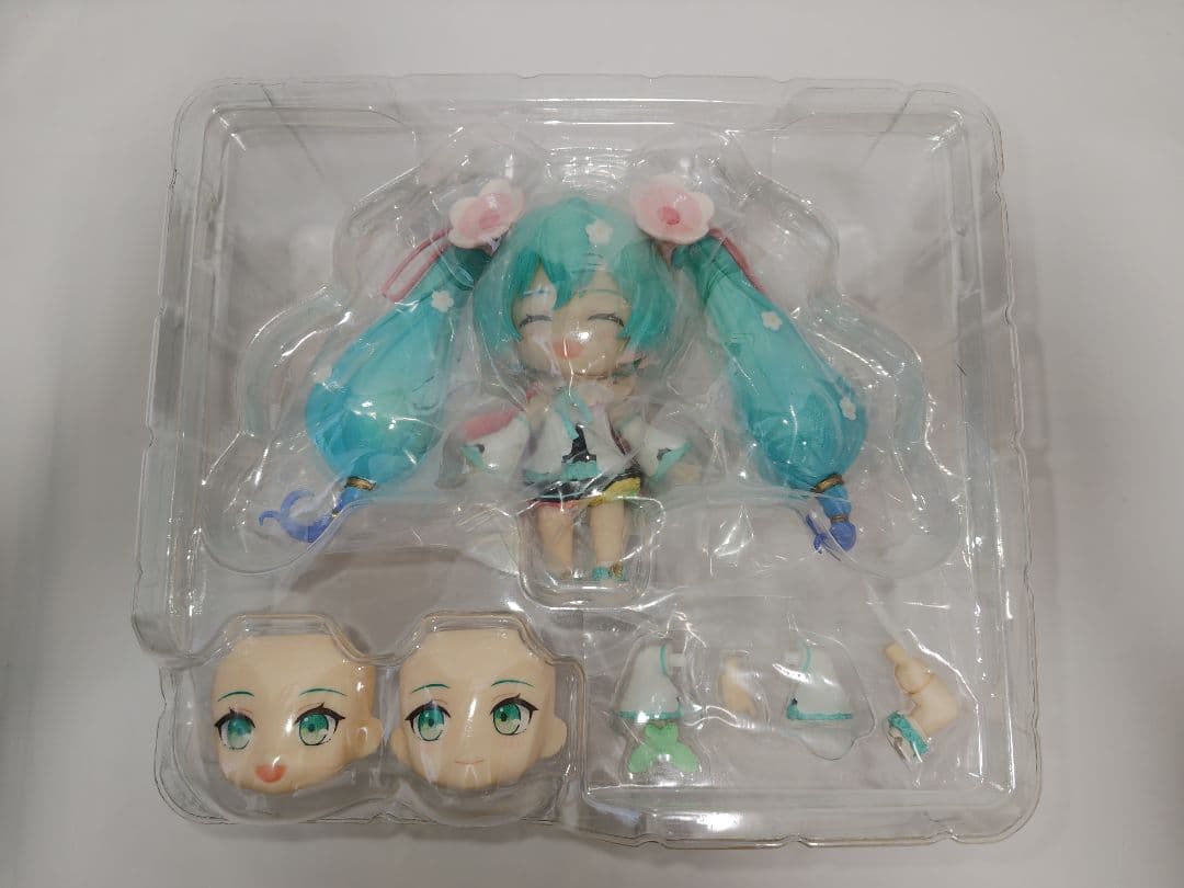 開封品　ねんどろいど　マジカルミライ　2021