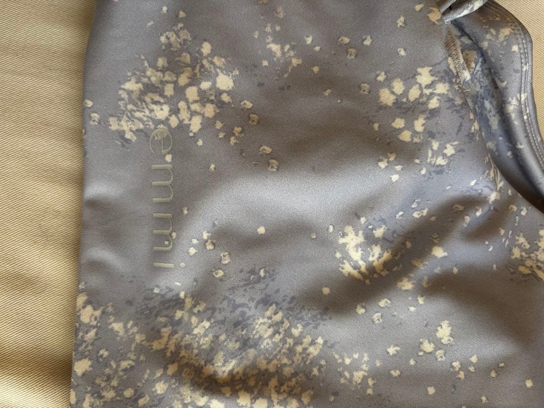 emmi ヨガウェア 上下セット片肩デザイン ブルー系