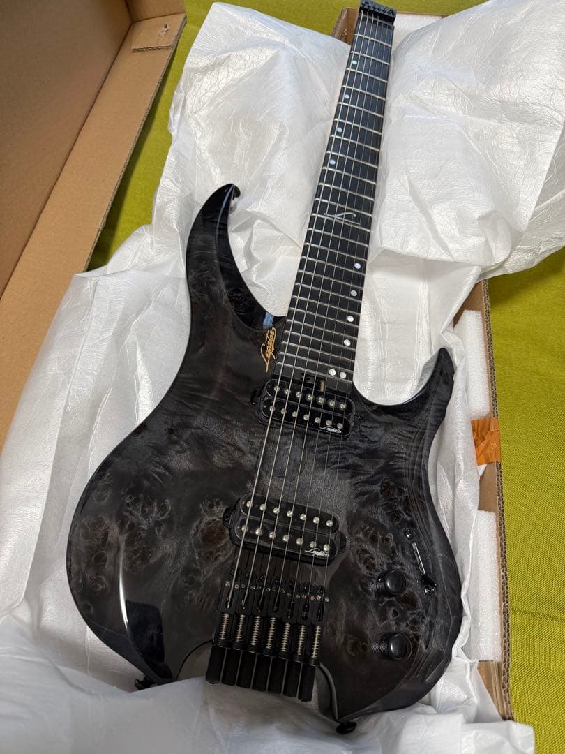 Legator Guitars Ghost G7-SS ヘッドレスギター