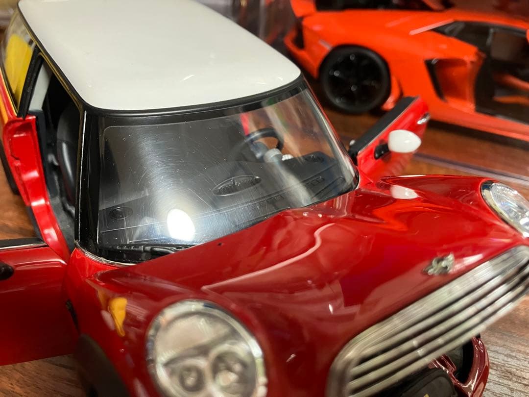 オートアート  MINI COOPER RED AUTOart 1/18