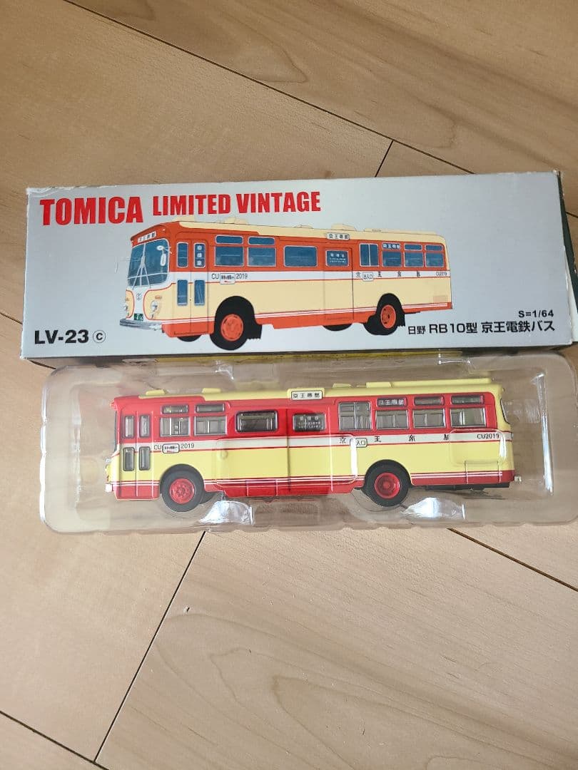 未使用、未開封TOMICA LIMITEDVINTAGE LV-23京王電鉄バス
