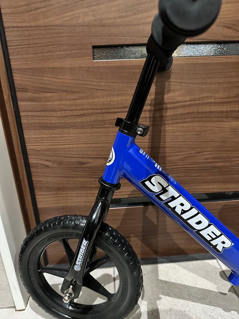 STRIDER ストライダー　バランスバイク 青 12インチ 未使用