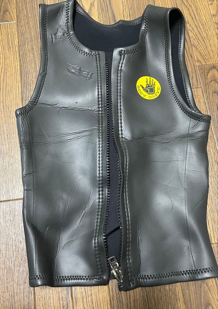 BODY GLOVE ウェットスーツベスト 黒 赤