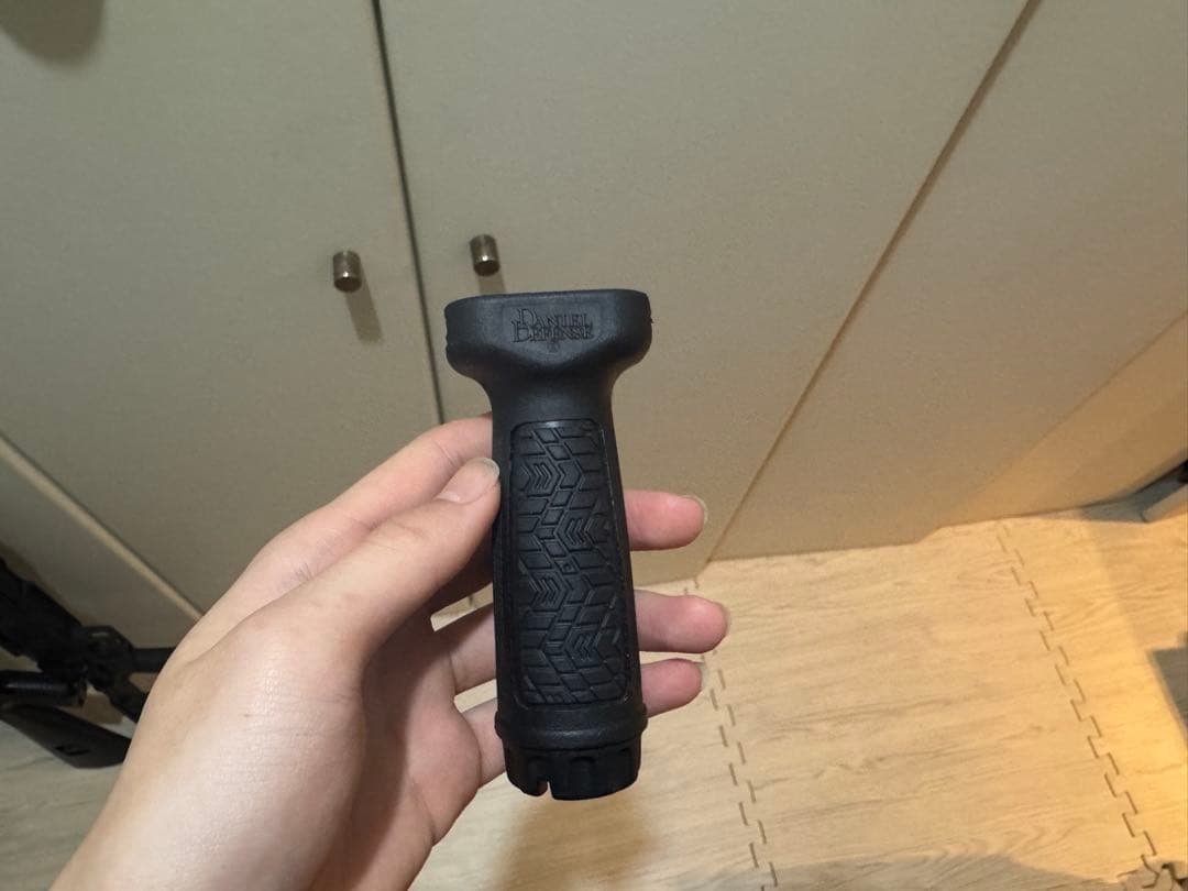 Daniel Defense 実物 フォアグリップ 20mm レイル用