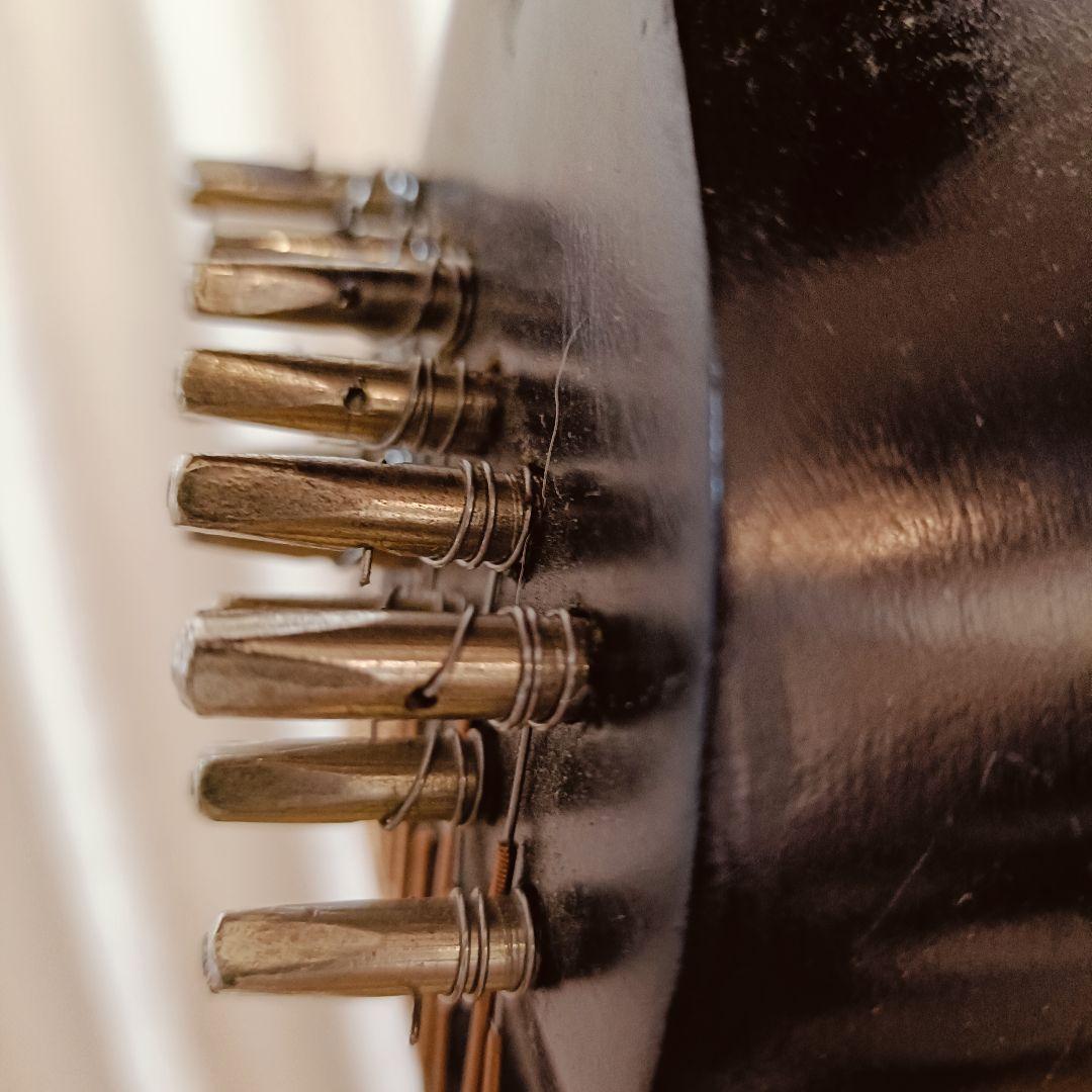 　楽器　バンデューラ　縦琴　ライアー　ハープ　ライヤー　民族楽器