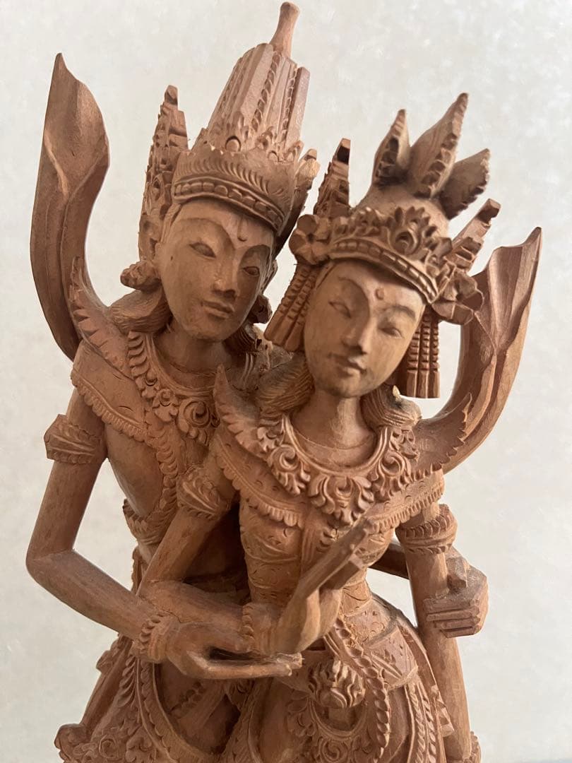 バリ島　木彫　白檀？