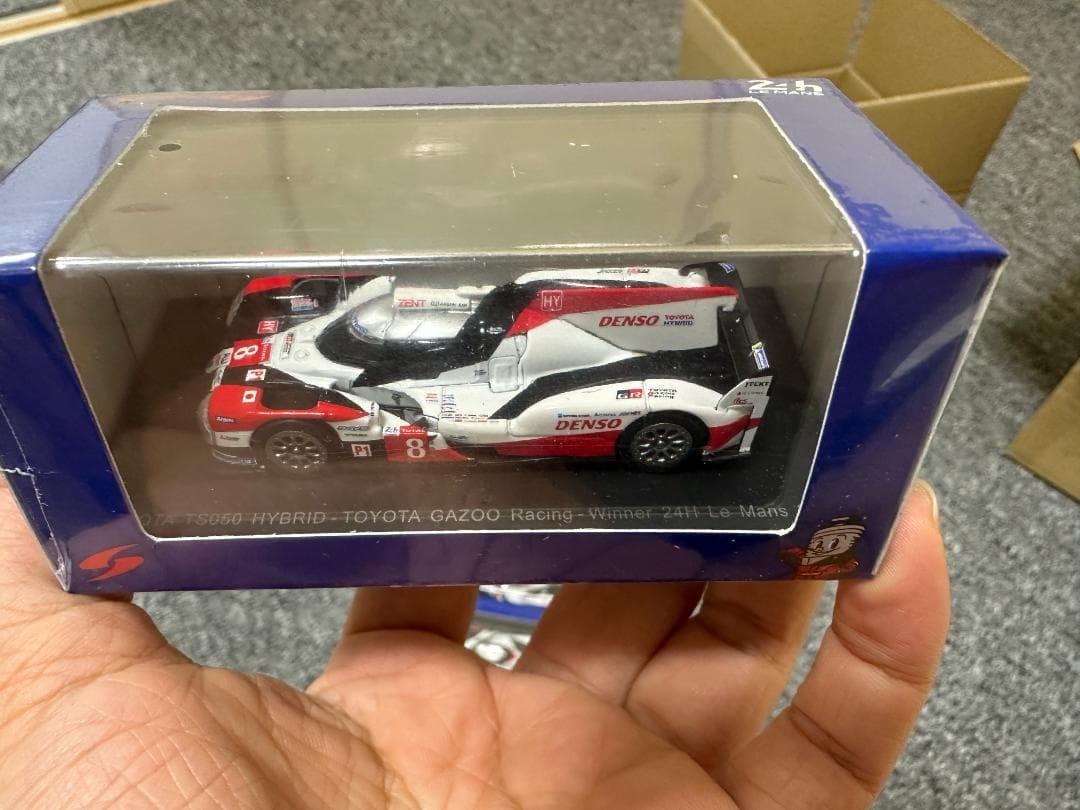 1/64 ミニカー　スパーク　2020 トヨタ　TS050　#8　優勝車