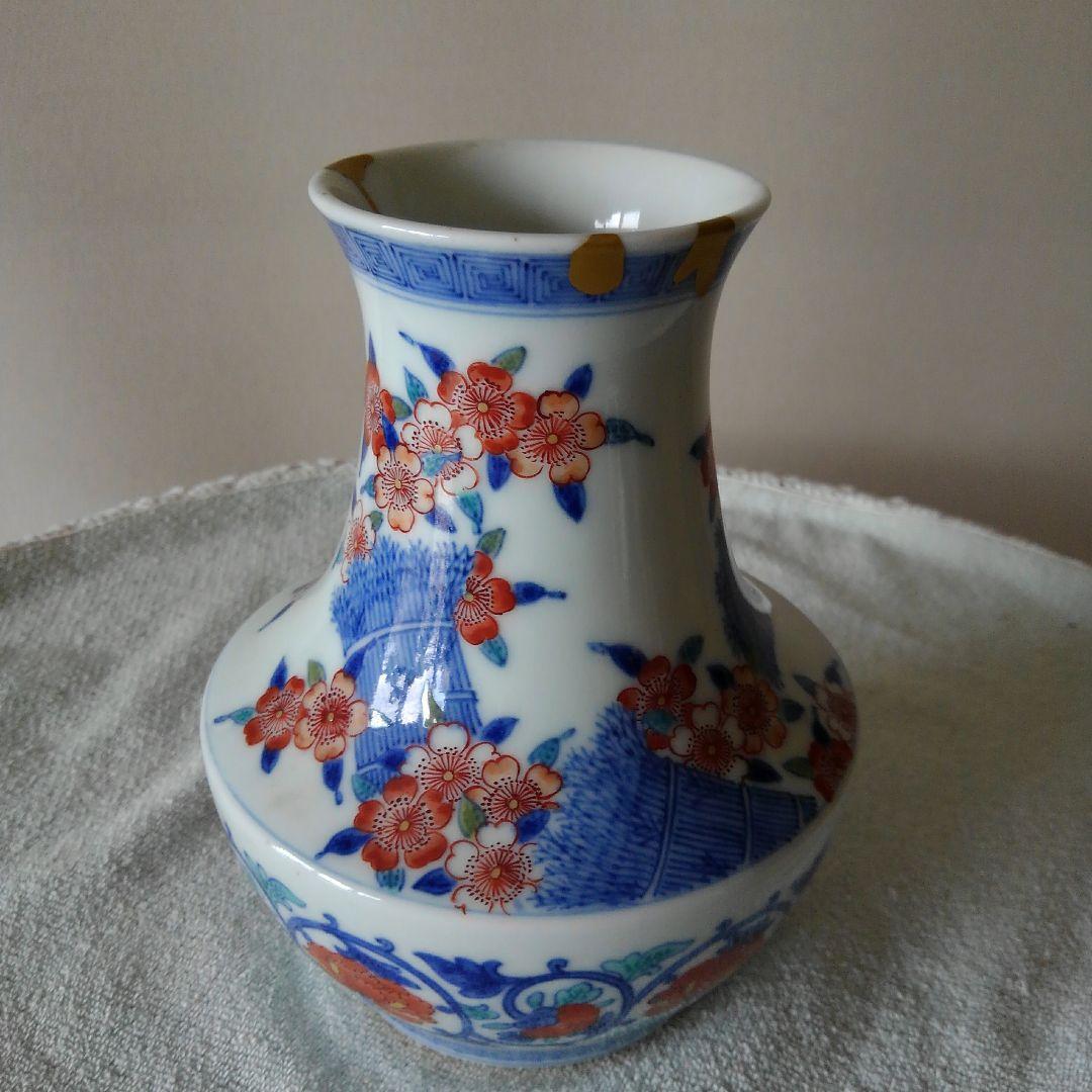 今右衛門作　染錦　芝桜紋　花瓶