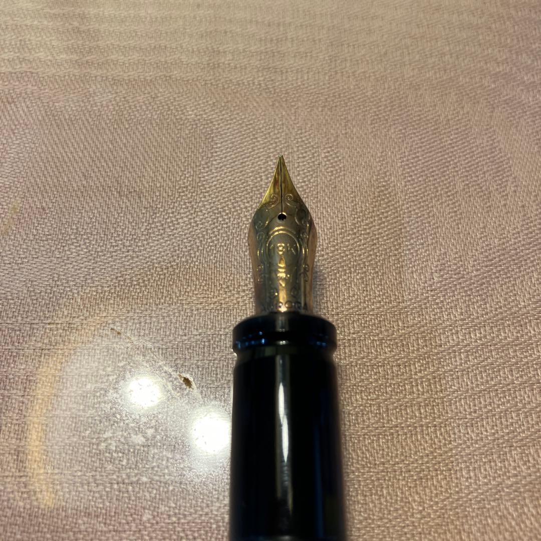 AURORA 赤と黒の万年筆 2本セット