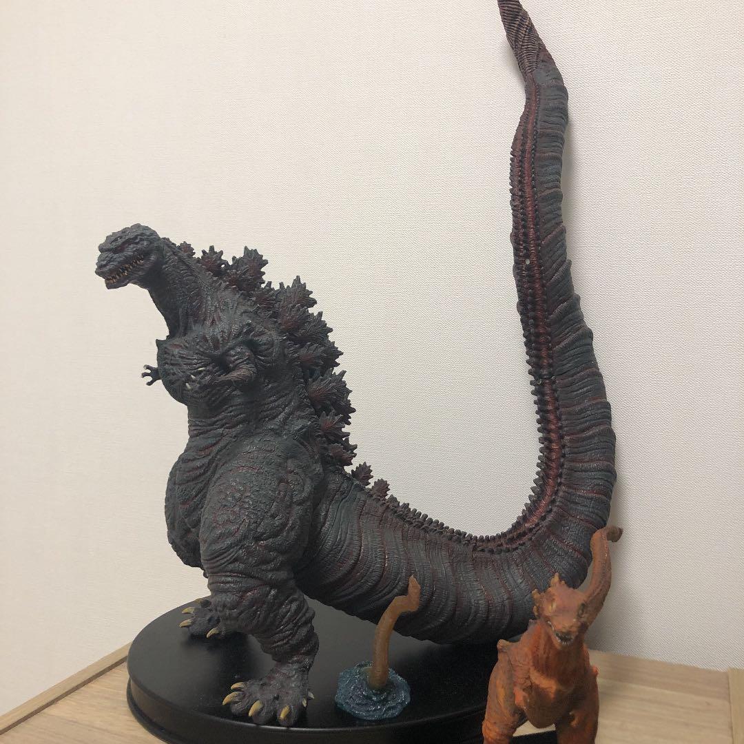 ゴジラ フィギュア