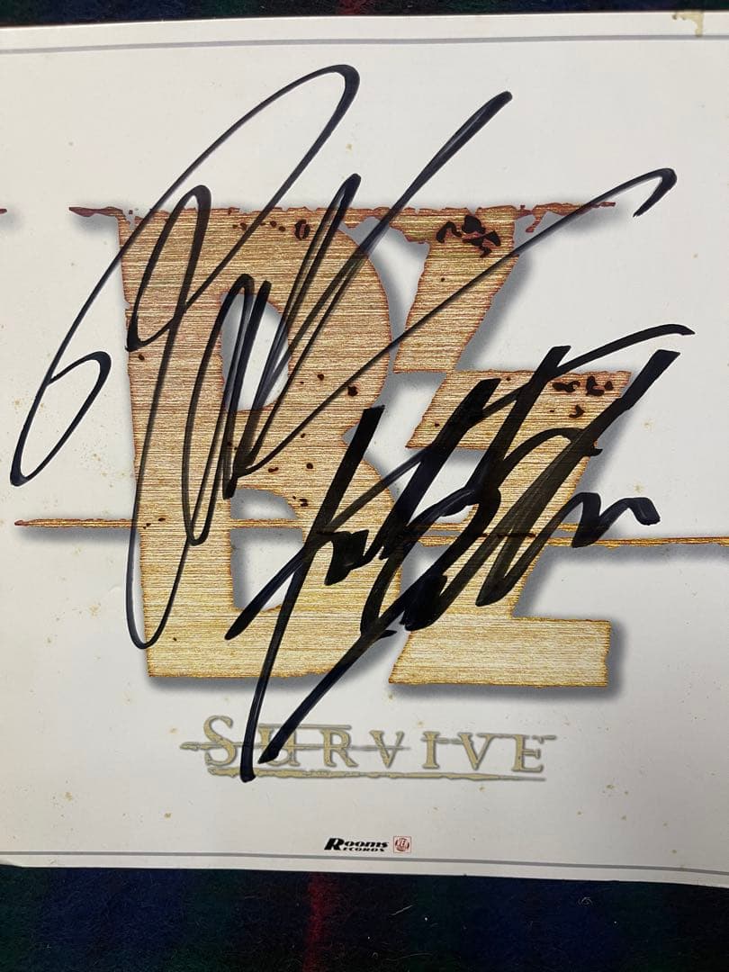 B'z SURVIVEツアー限定サイン色紙 希少　汚れあり　直筆サイン色紙 色紙