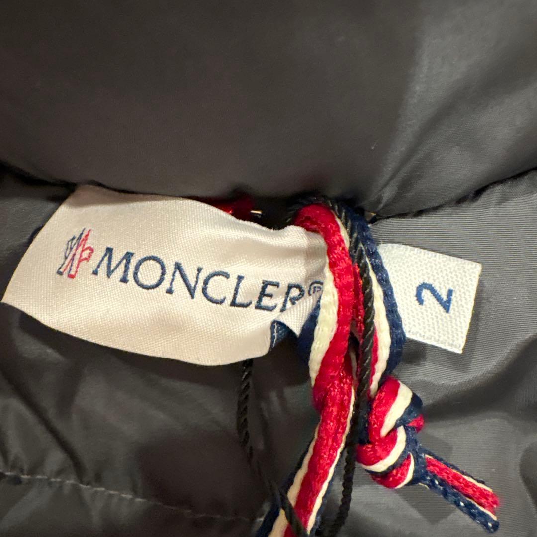 モンクレール　ドック　リバーシブル　　　　犬用　ダウン　2