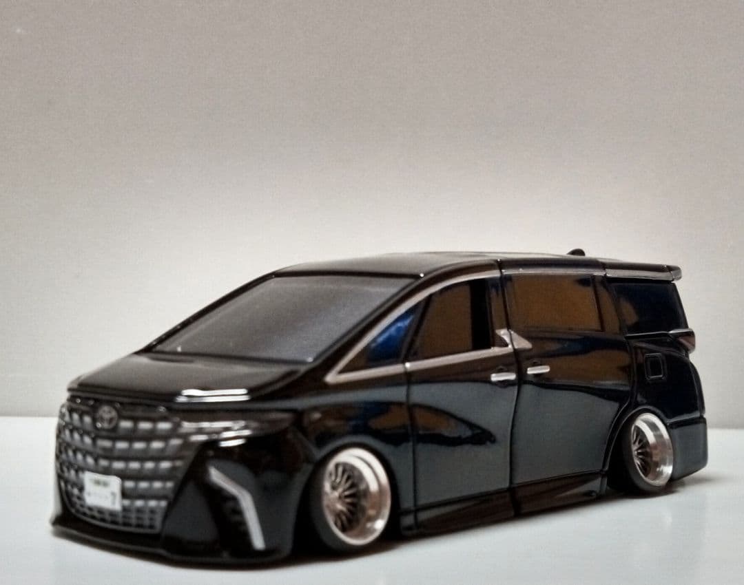 ちびにゃん！トミカ 40 アルファード レクサス Is 350 カスタム