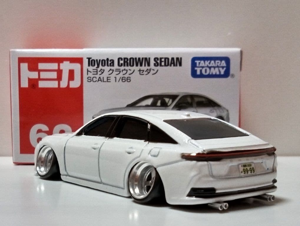 ちびにゃん！トミカ 40 アルファード レクサス Is 350 カスタム