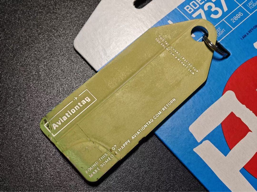 ANA Aviationtag B737-700 レアな薄青と白コンビ