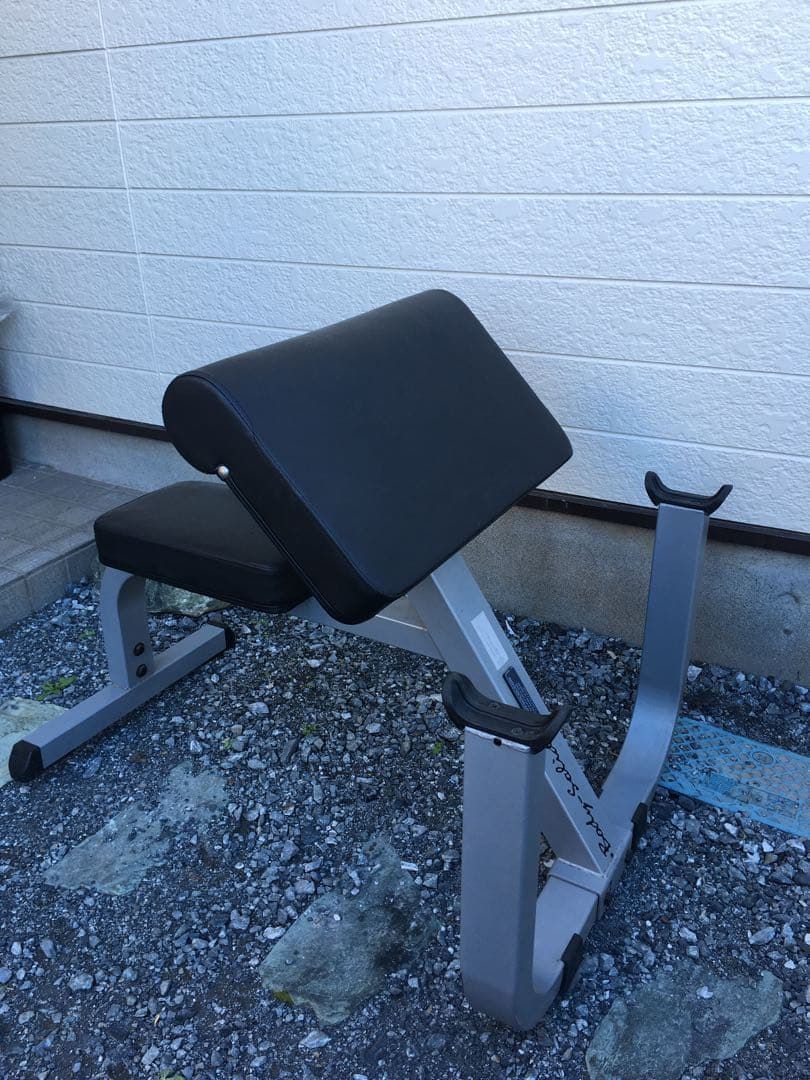 BodySolidのジムユースのプリチャーベンチ