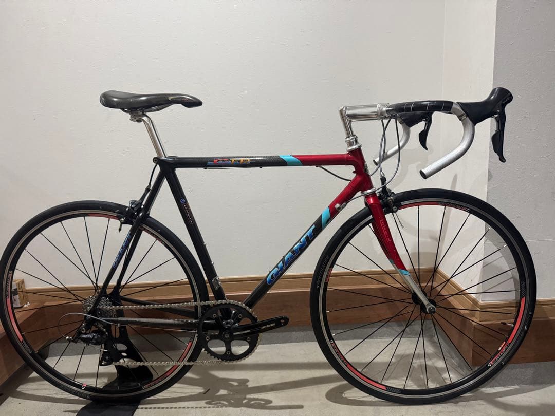 ジャイアント　フルカーボンロードバイク