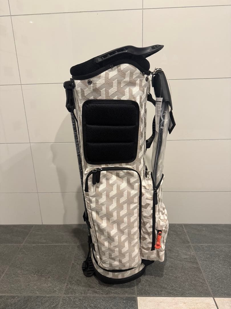 マニウノ MANIUNO キャディバッグ ホワイトグレー　定価13万