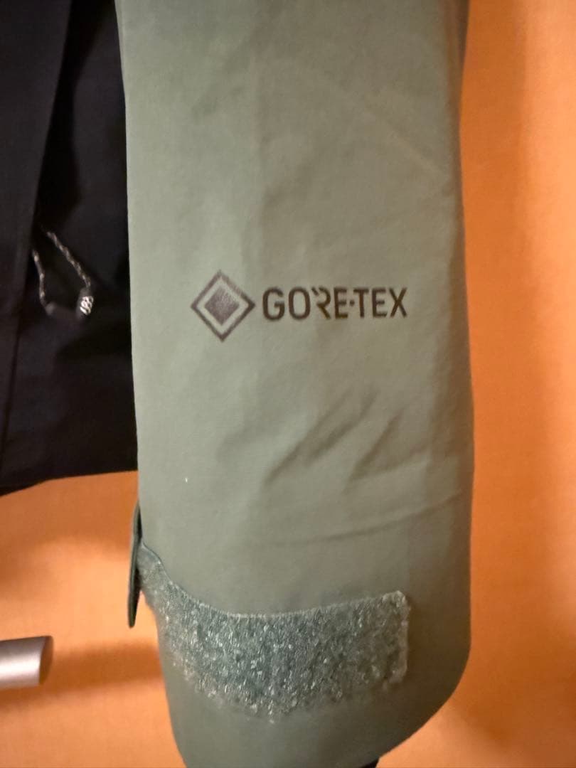 686 スノーボード ウェア ジャケット ゴアテックス GORE-TEX