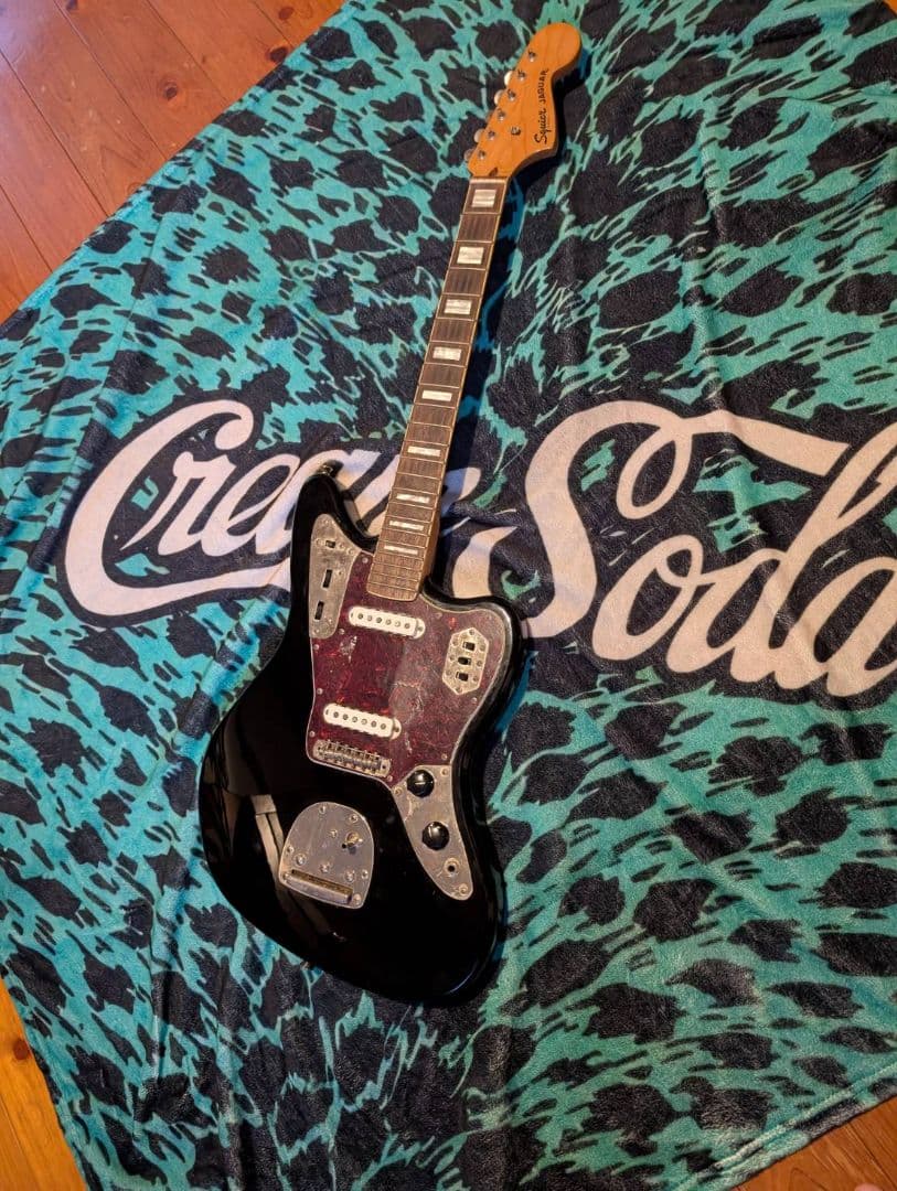 Squier(スクワイヤー)Classic Vibe 70s ジャガー