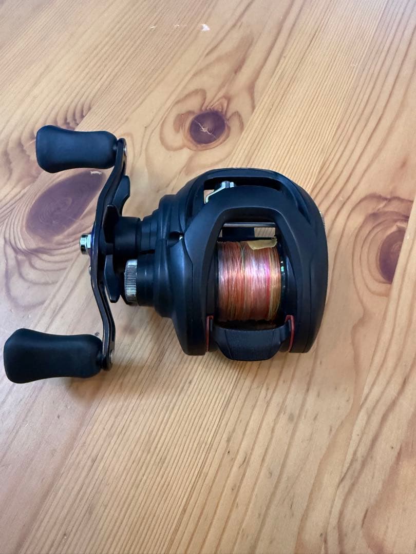 Daiwa ベイトリール　TATULA 100XHL 8.1