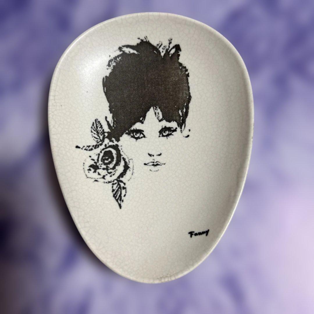 Nanasai ファニーダルナ ヴィンテージ 飾り絵皿 2枚