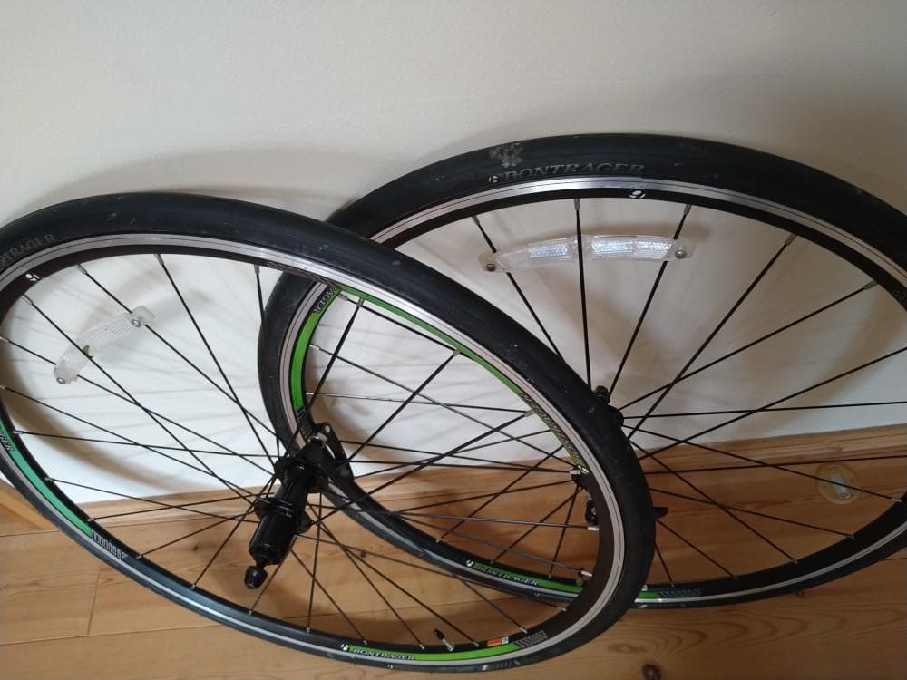 ボントレガーロードホイール　タイヤ付き　完成車外し　１０速