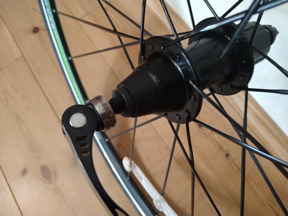 ボントレガーロードホイール　タイヤ付き　完成車外し　１０速