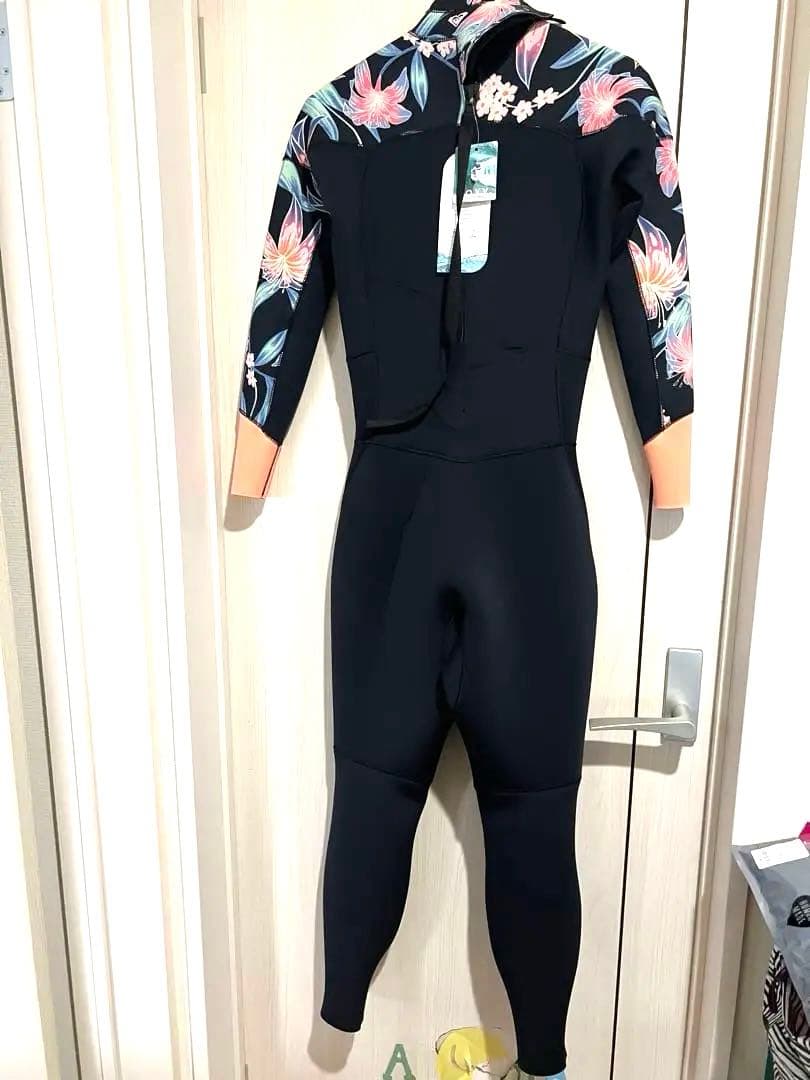 ROXY フラワープリント 3/2mm ウェットスーツ BLK2