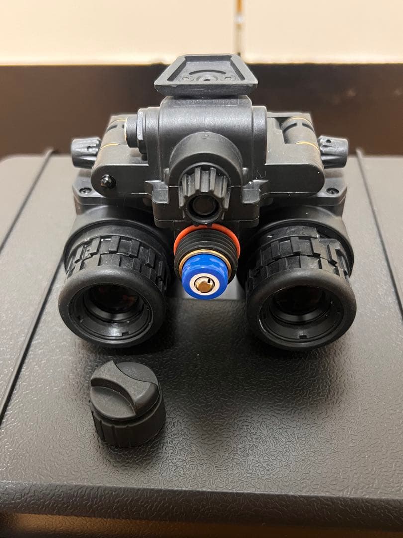 PVS31　デジタルナイトビジョン 実動 バッテリーボックス　四角画面タイプ