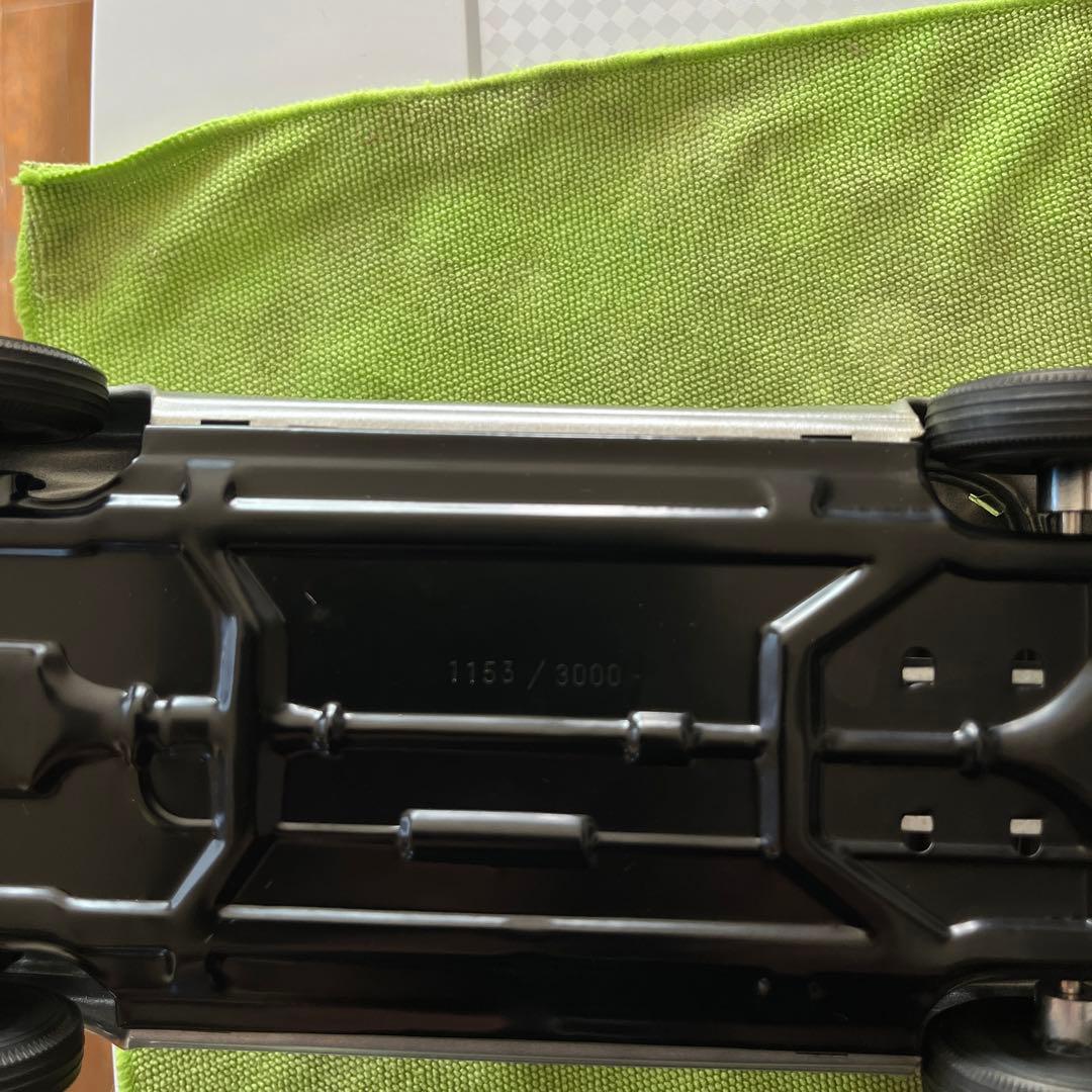 ブリキ自動車　メルセデス250SEクーペ　　イチコー製