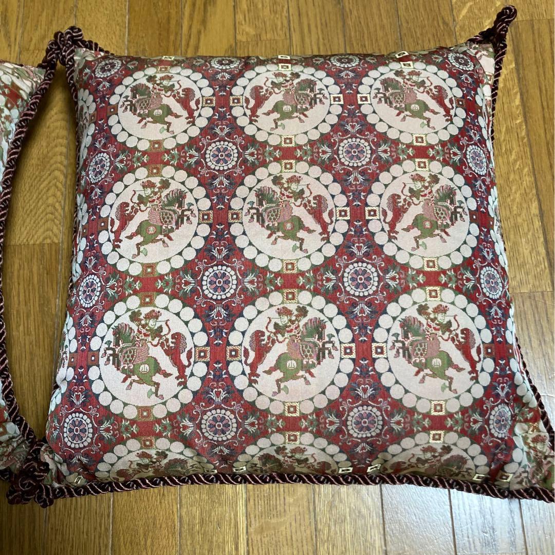 龍村美術織物　経錦　獅子狩文錦　クッション２個セット未使用品 ファスナー付き