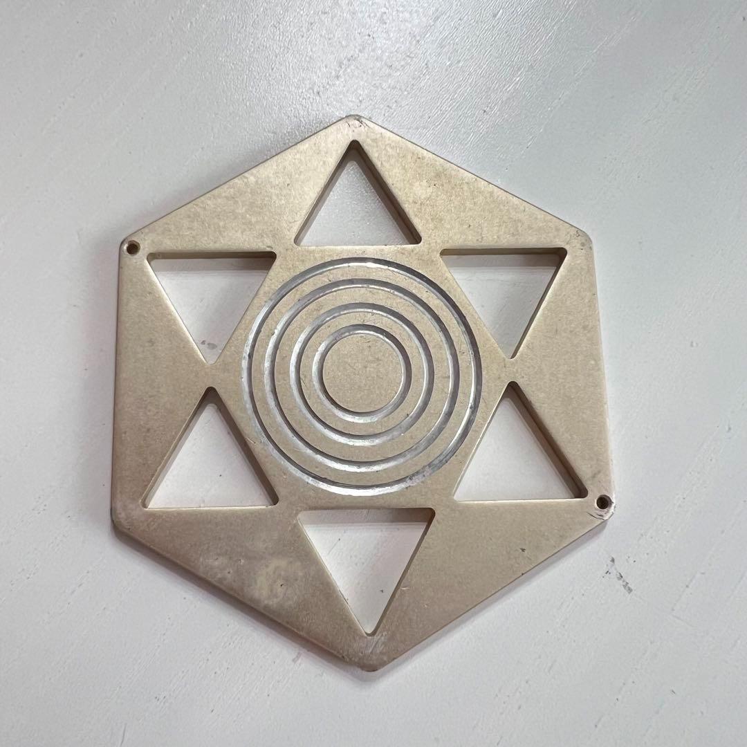 希少　ヒランヤ　金　ゴールド　六角　貴重品 レア　アルマイト　廃盤