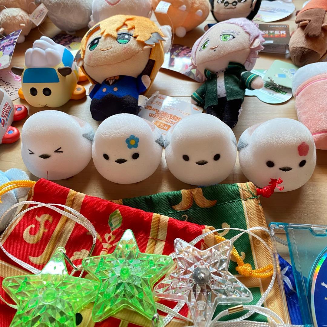 キョロちゃんおもちゃの缶詰9個とプライズぬいぐるみなど59個まとめ売り