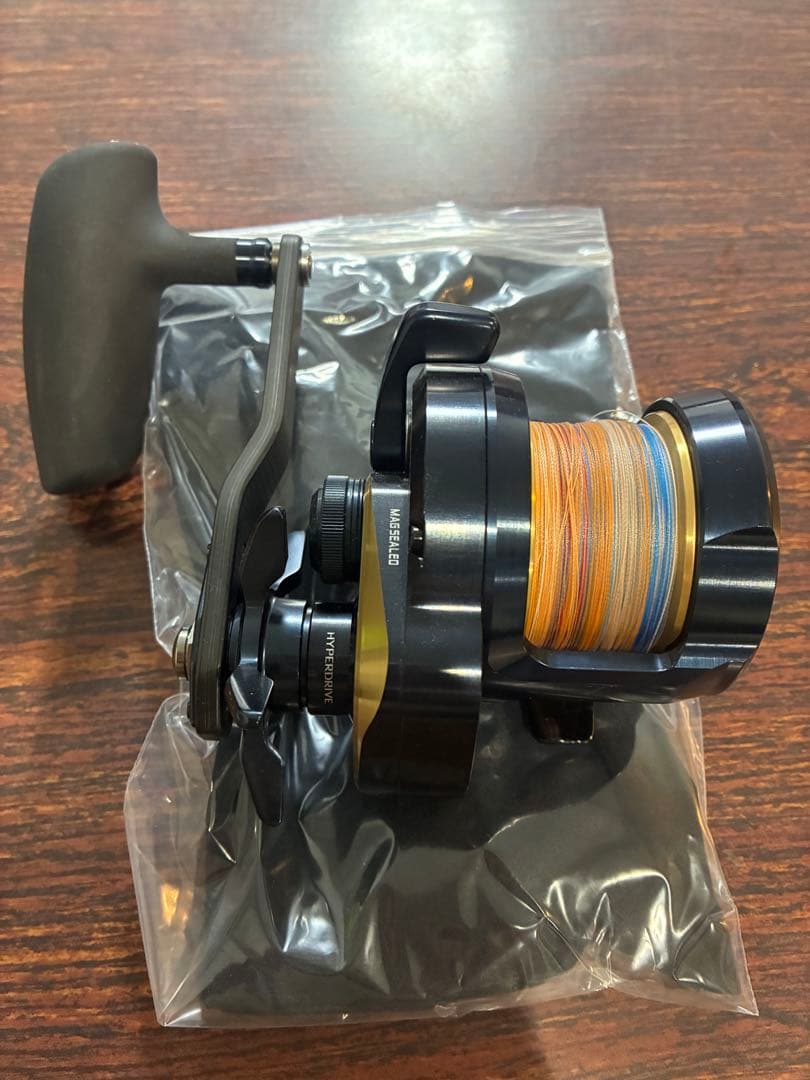 HIDES出品　DAIWA SALTIGA 15-SJ ベイトリール