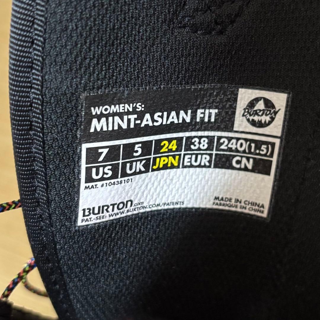 美品　BURTON バートン　フライングＶ　レディース　スノーボード4点　138